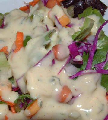 Creamy Onion Ranch Salad Dressing