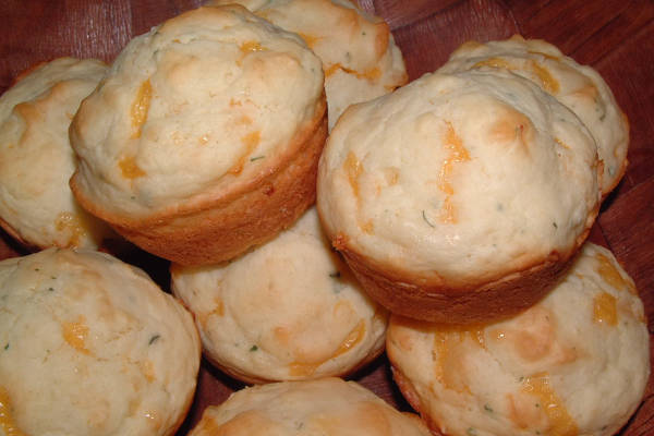 Quick Cheese Muffins