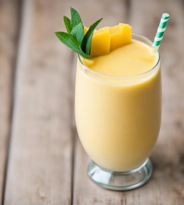 mango-pineapple-smoothie