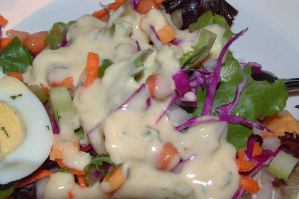 Creamy Onion Ranch Salad Dressing