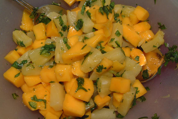 Tropical Mango Pineapple Salad